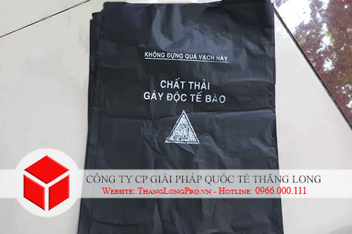 Túi rác đen in chữ